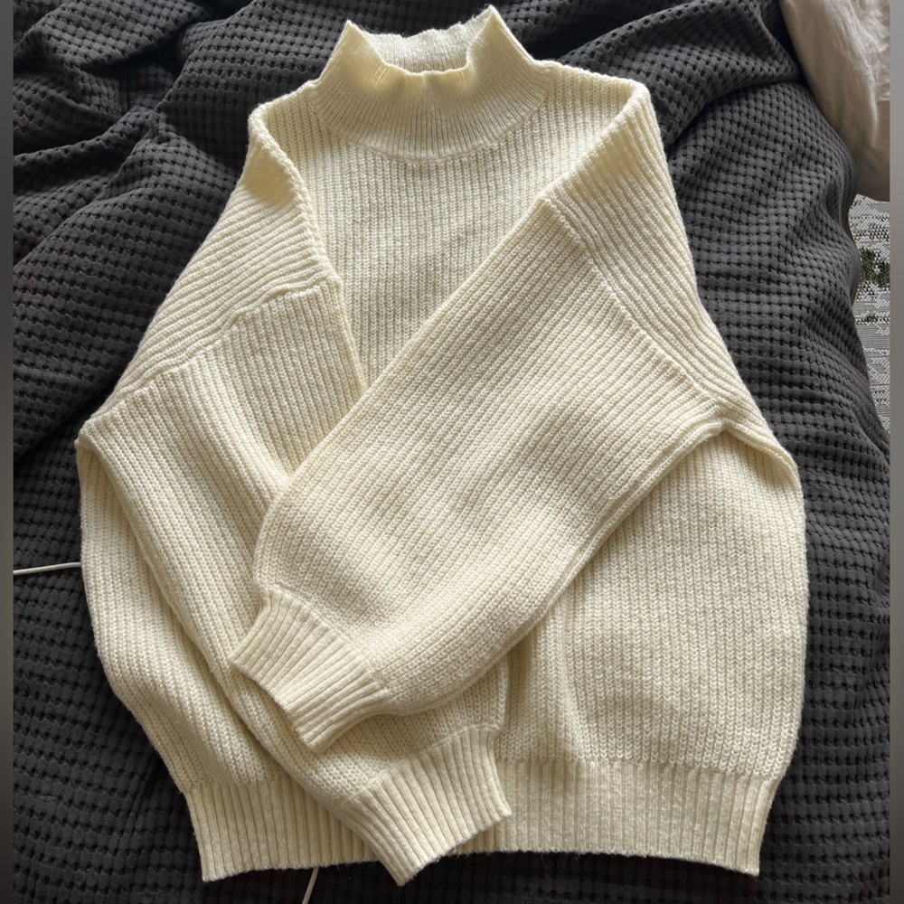 MISSGUIDED sweater mock neck SIZE 6/8 Cream